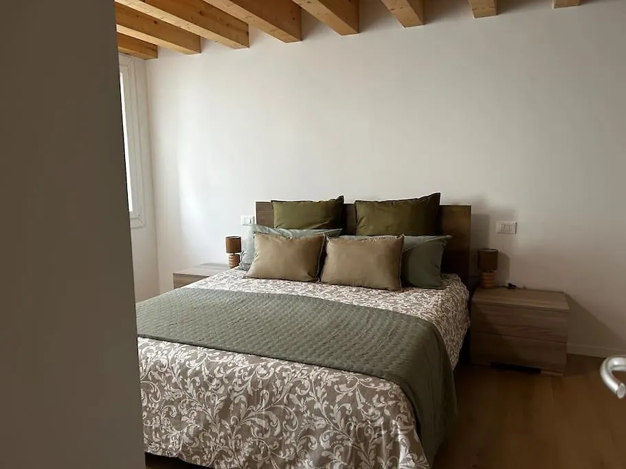 Casa Rielta, Tram E Parking Apartment Mestre 0*,  Italy